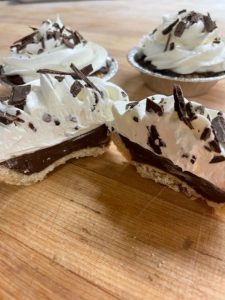 mini chocolate cream pie